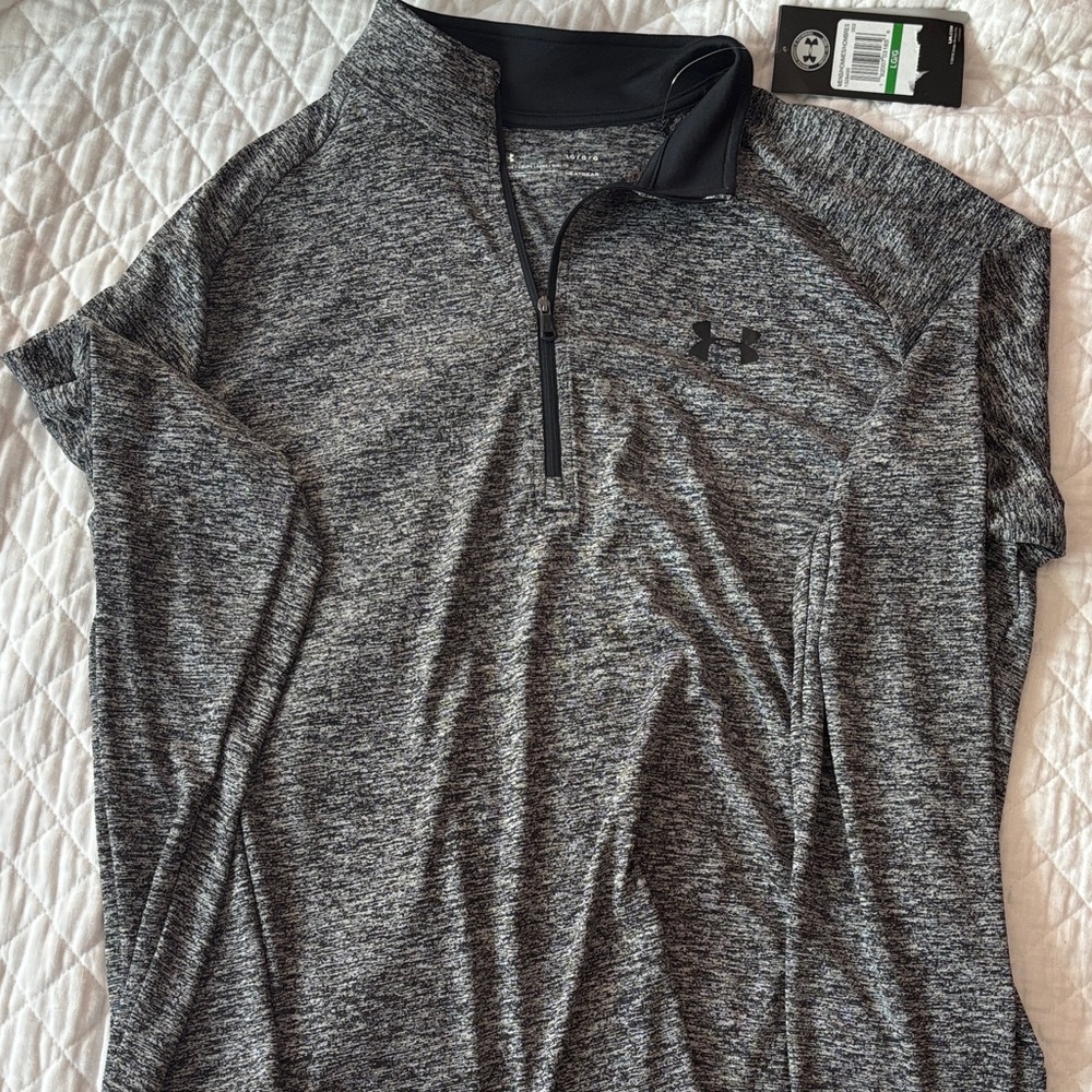 Under Armour Men's Heathered Black Long Sleeve Tee